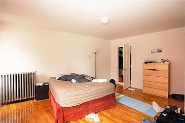 Rented by R New York