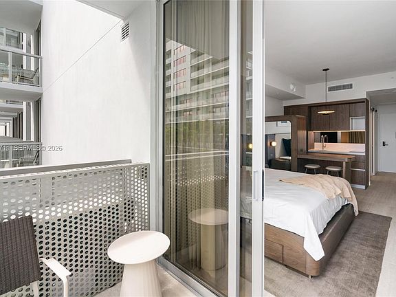 4th image of 1611 SW 2nd Ave #504