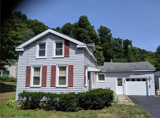 1950 Stokes Rd, Lyons, NY 14489