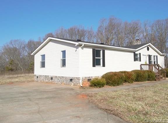 3rd image of 5761 Walker Way