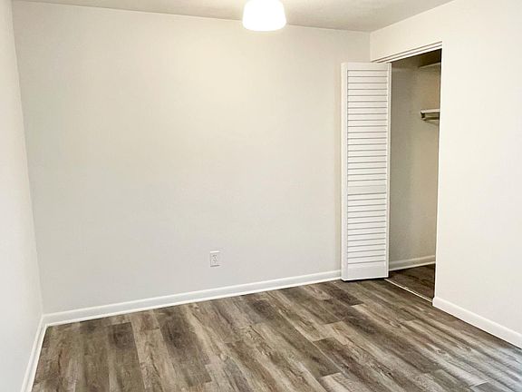 3rd image of 55 Elmwood Park #30T