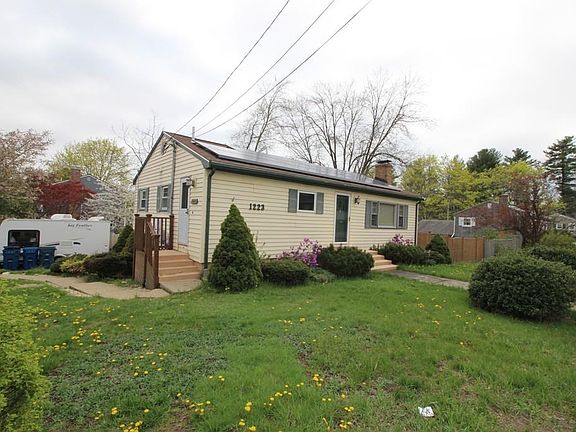 2nd image of 1223 Shawsheen St