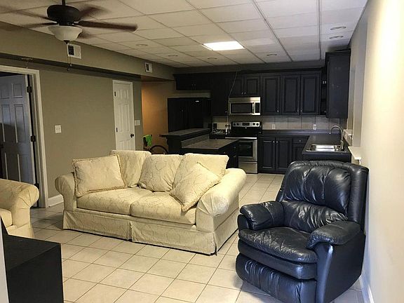 5th image of 109 Oak Ave