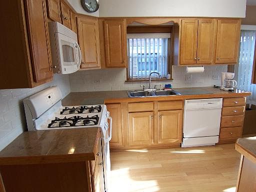 3rd image of 4342 N Atlantic Ave
