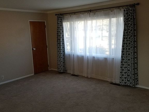 3rd image of 1719 W Northfield Dr