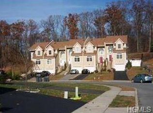 35 Oak Hill Rd, Middletown, NY 10941