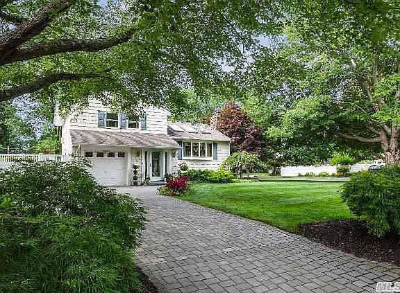 2nd image of 256 Marilynn St