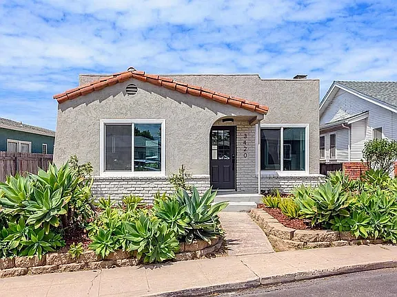 3420 Boundary St — Photo 2