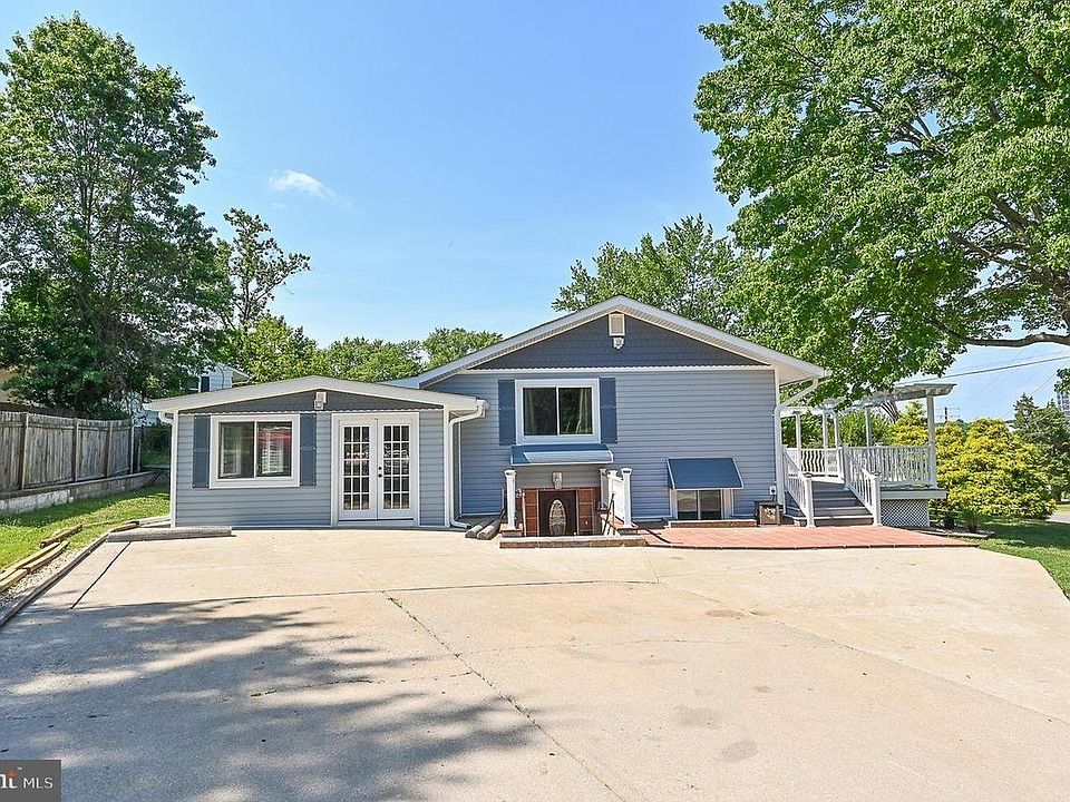 1st image of 5700 Chapin Ave