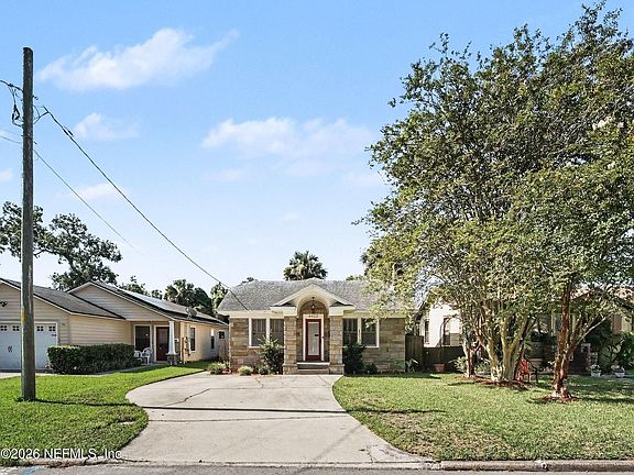 3rd image of 4432 MARQUETTE Avenue