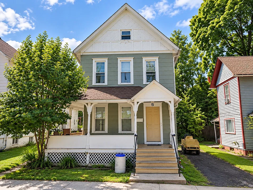 5 Walnut St #1