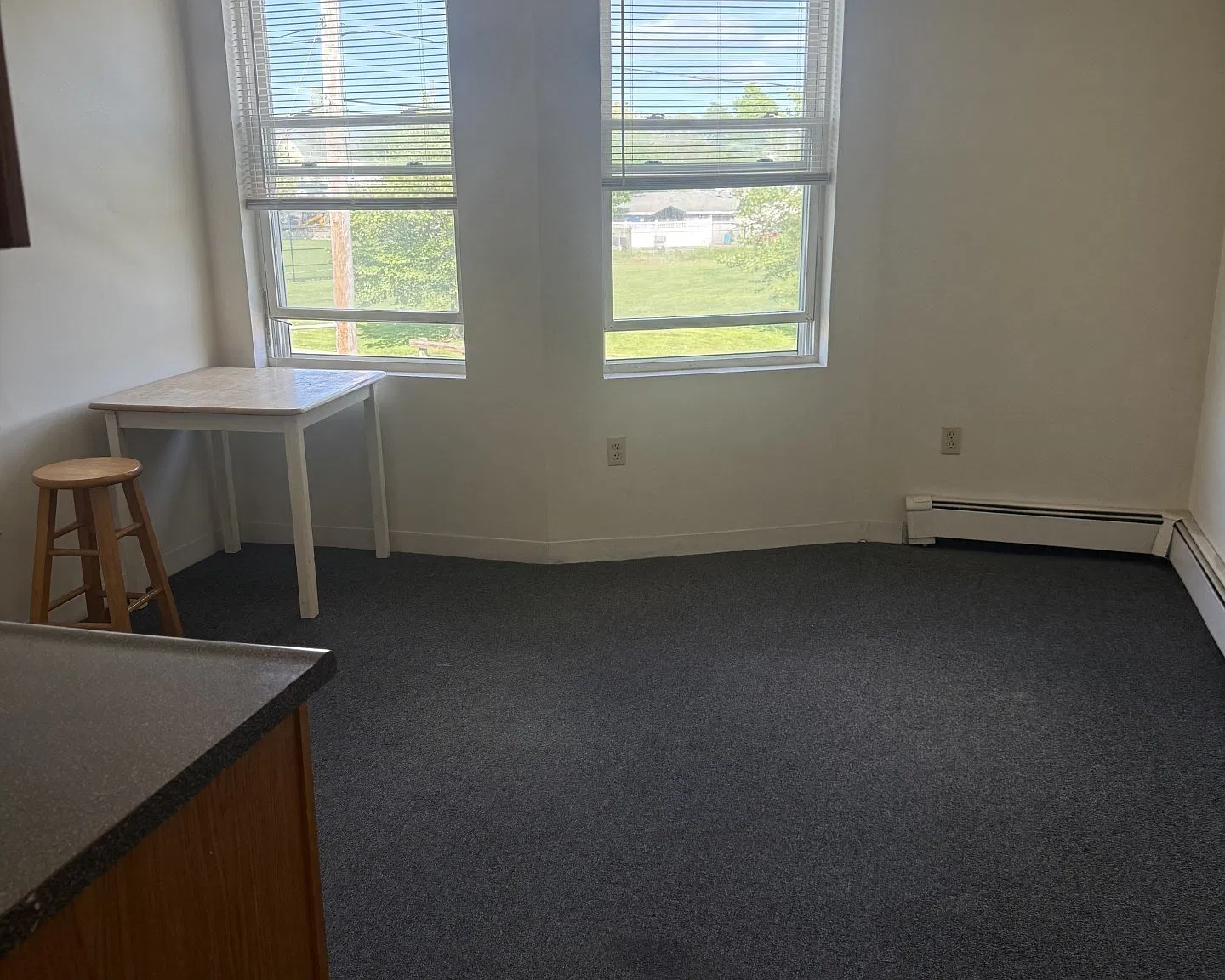 1 bed, 1.0 bath, 300 sqft, $1,400 — Photo 4