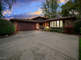 18248 De Jong Ln, Lansing, IL 60438