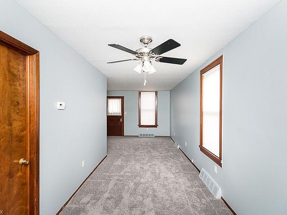 5th image of 4965 E 71st St