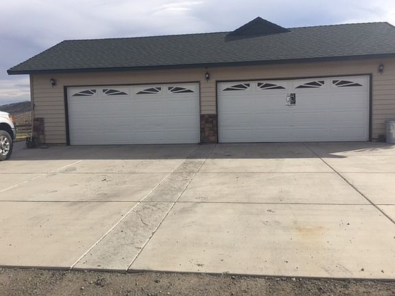  Oversized 4 car garage
