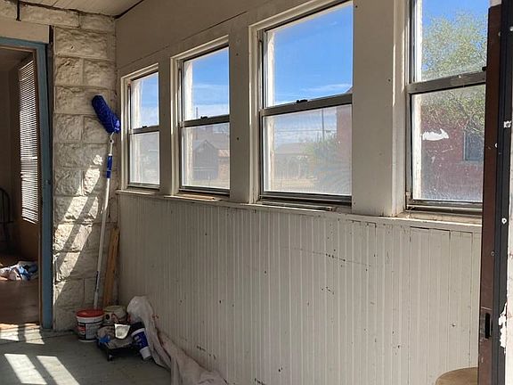 5th image of 505 Nebraska St