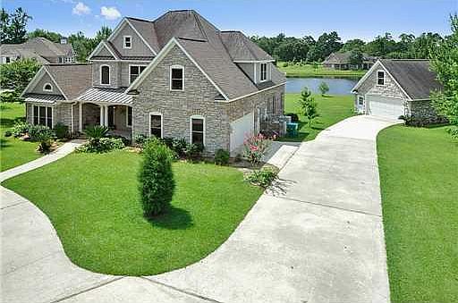 2nd image of 12161 Lake Forest Dr