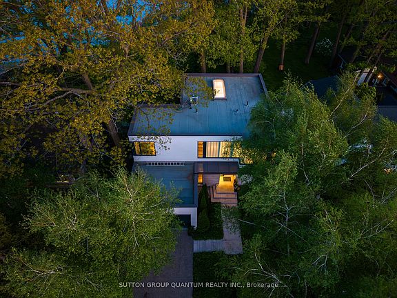 3rd image of 23 Crescentwood Rd