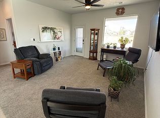 10543 Valedon Ln SW, Albuquerque, NM 87121