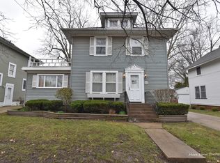 823 Lafayette St, Aurora, IL 60505