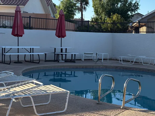 2050 W Canyon View Dr APT 8B, Saint George, UT 84770