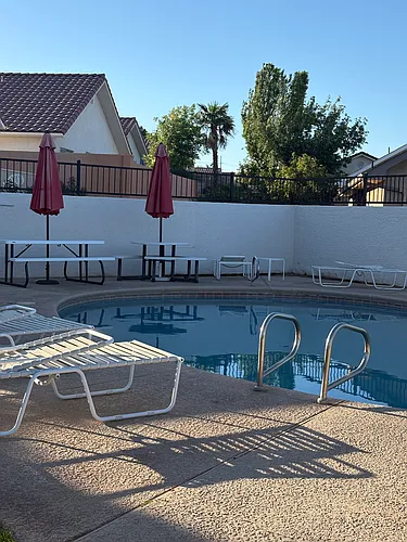 2050 W Canyon View Dr Photo 1