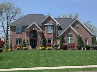 202 Longbow Ln, Mars, PA 16046