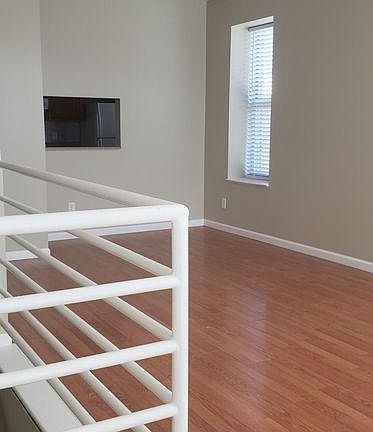3rd image of 3841 Folsom Ave #A