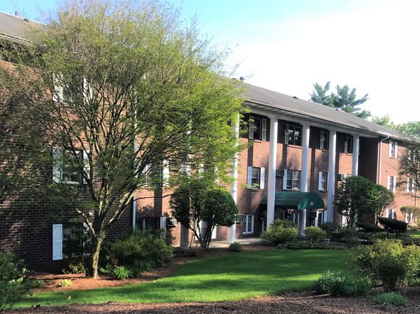209 Great Rd APT B4