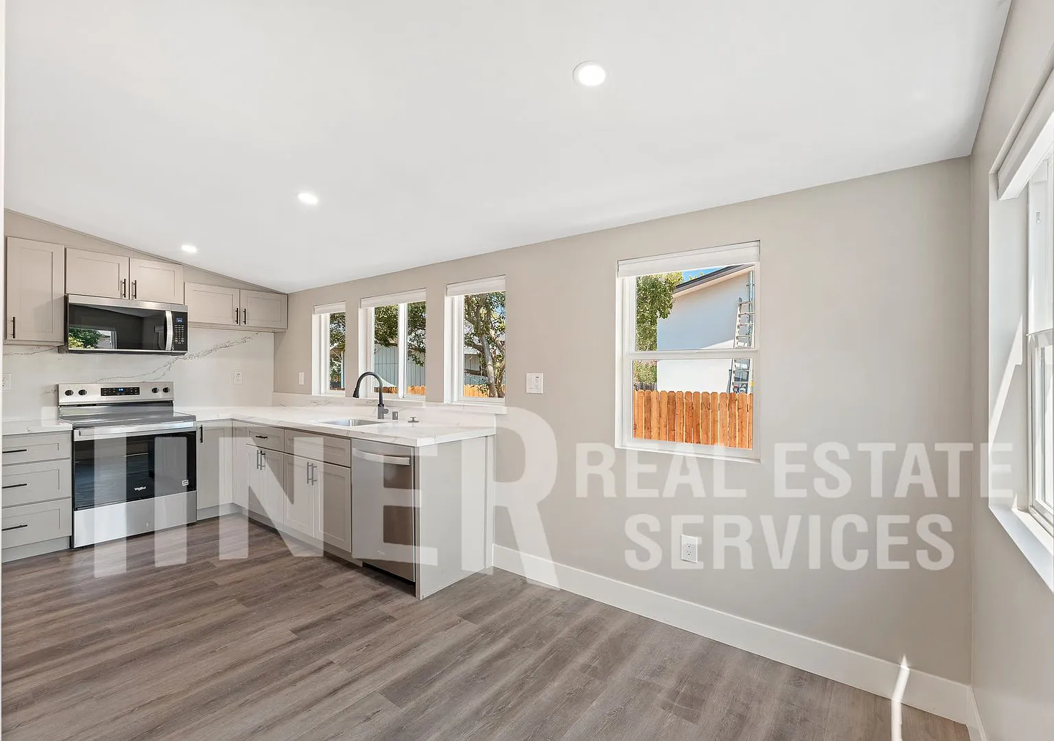 1006 Oakland Ave - Tier 2 — Photo 4