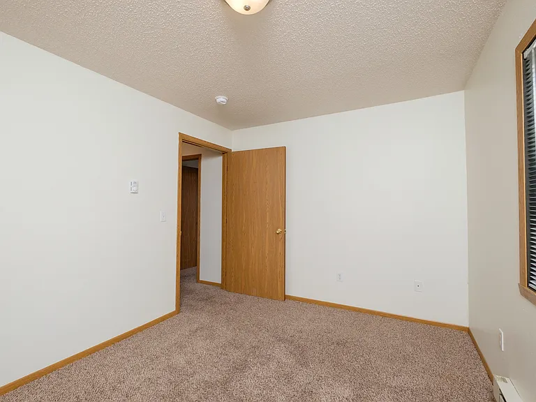 Fargo, ND Danbury Apartments | Bedroom