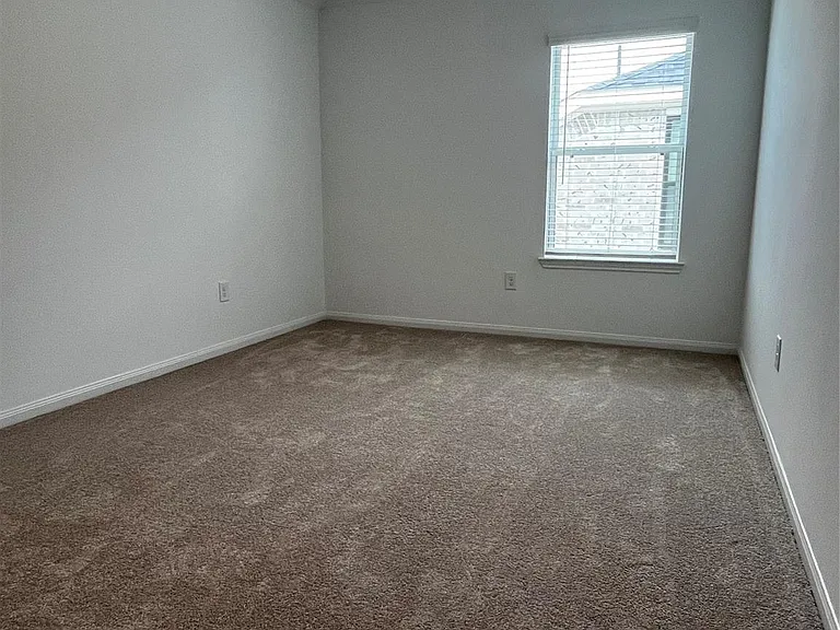 18206 Sonresa Way — Photo 19