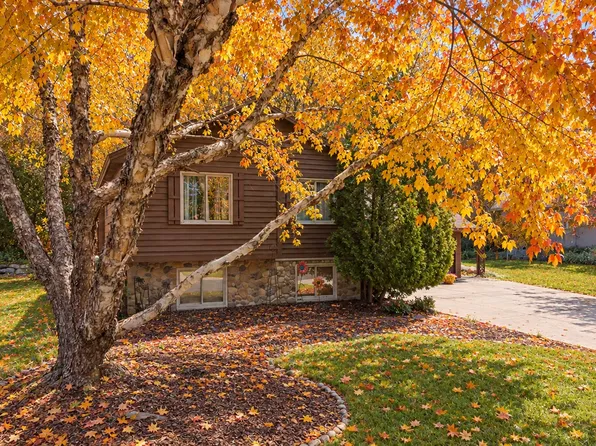 13225 Court Pl, Burnsville, MN 55337