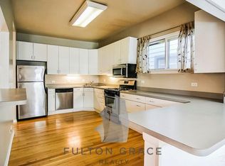 1850 W Nelson St, Chicago, IL 60657