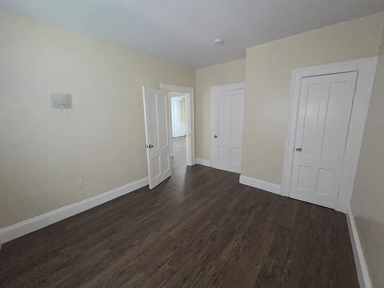 240 Maple St #2 — Photo 7