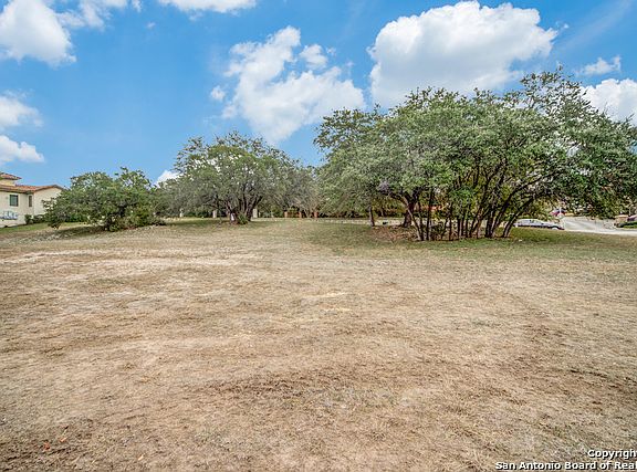 3rd image of 5 Vineyard Dr