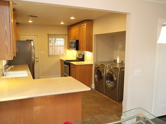Kitchen/Laundry