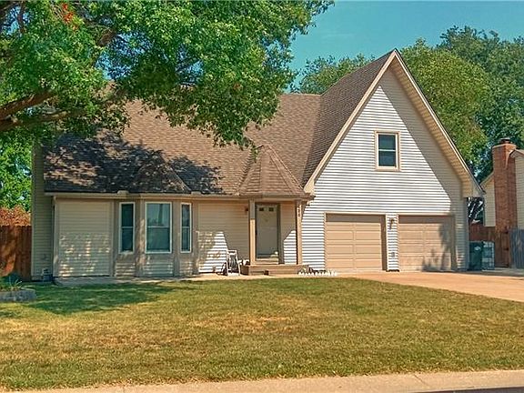 2nd image of 425 Hithergreen Dr