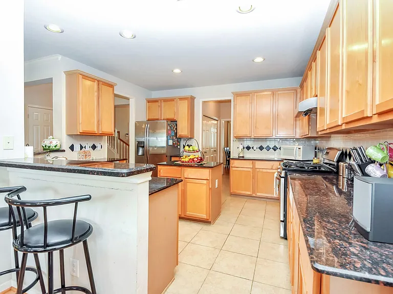 1815 Granite Field Ln — Photo 8
