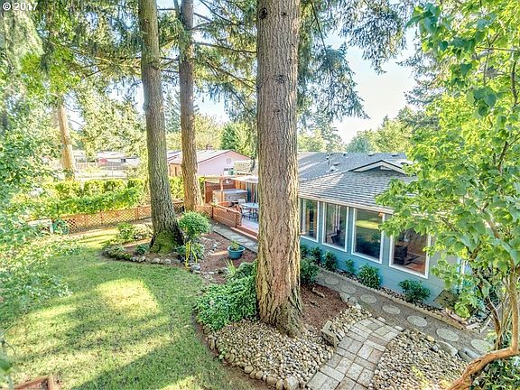 2nd image of 1217 NE 124th Ave