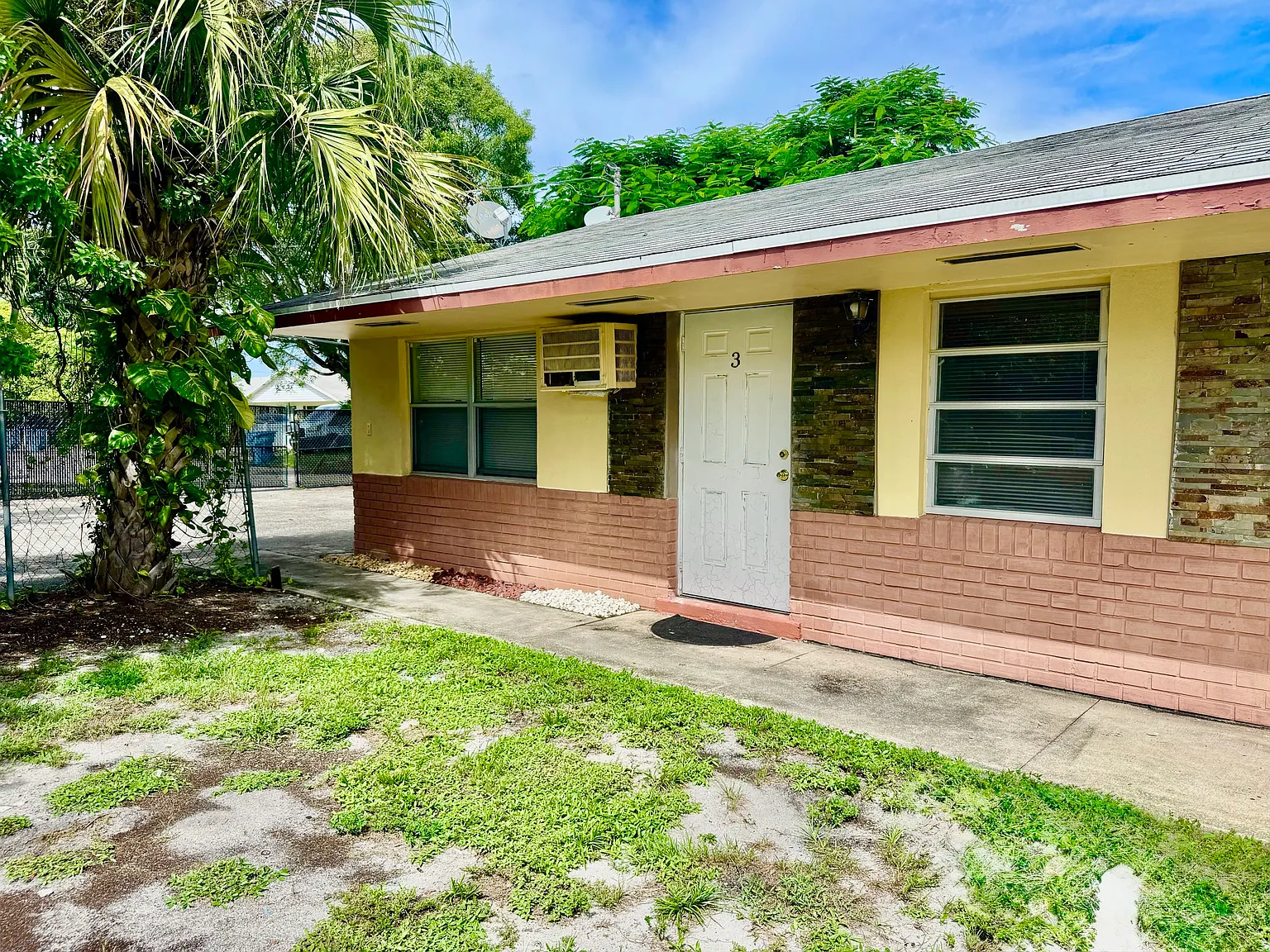 1 bed, 800 sqft, $1,700 — Photo 1