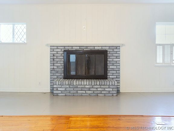 5th image of 520 E Peoria Ave