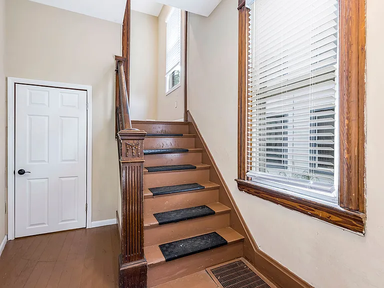 1709 Sherman Ave #2 — Photo 5