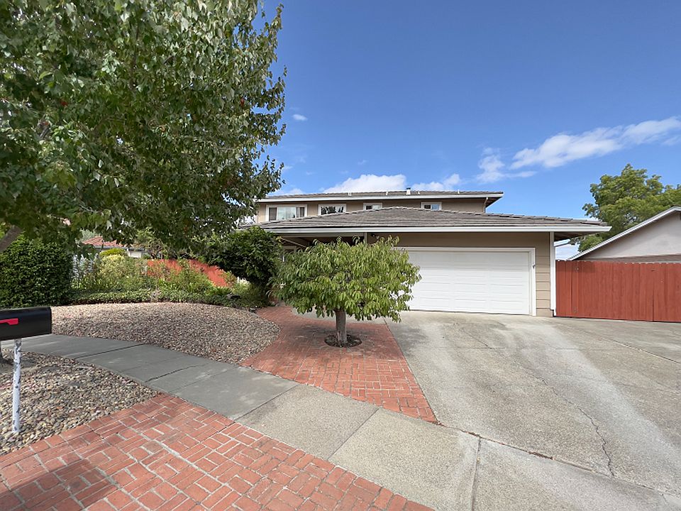 1st image of 3518 Twin Oaks Ct