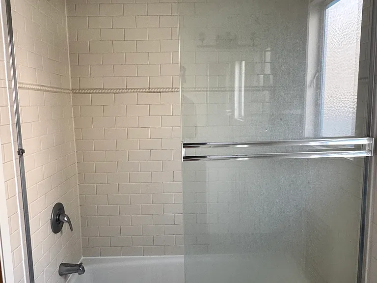 1302 S Saltair Ave #4 — Photo 4
