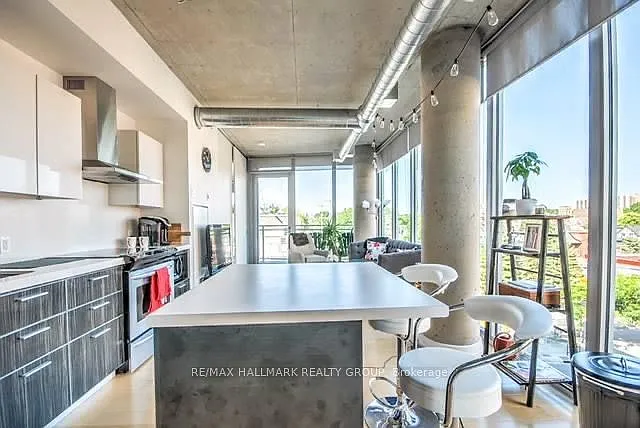 Building Photo - 360 McLeod St #409