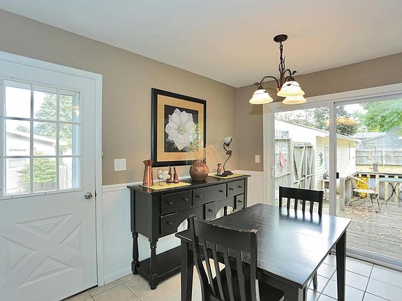 5th image of 3132 Boyes Ave NE