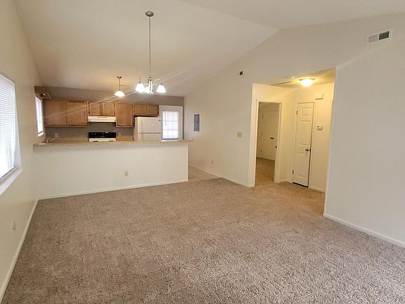 4th image of 1913 Countrywood Blvd