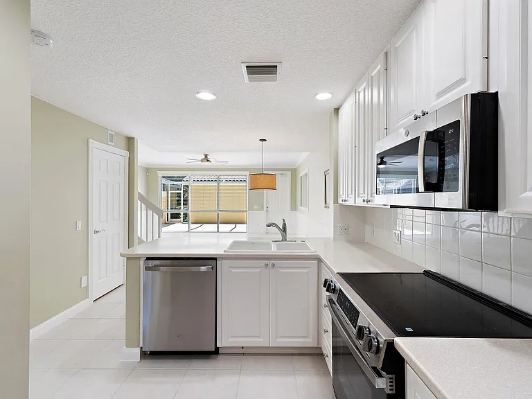 4526 Illicium Dr — Photo 13