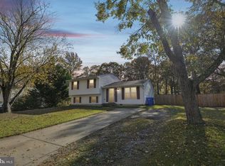 6 Castletown Ct, Waldorf, MD